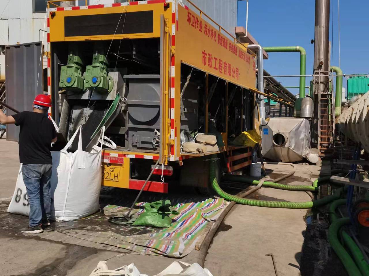 张北淤泥压干处理